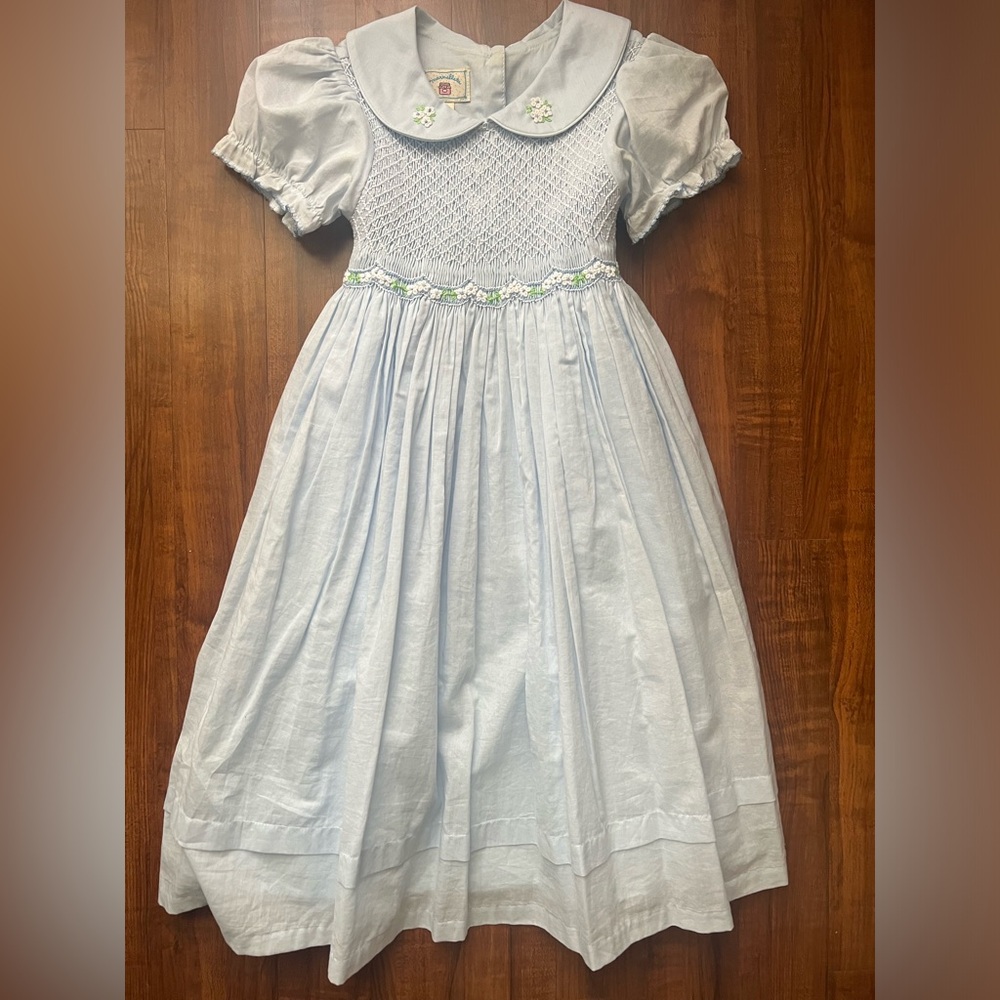 Perfect Condition Girls Smocked Dress